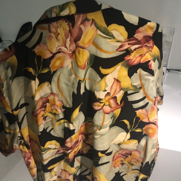 Comfy elegant floral top - Picture 5 of 5